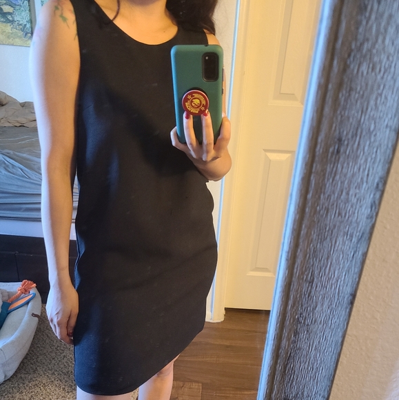 LBD Black shift modern minimal dress - Picture 2 of 10